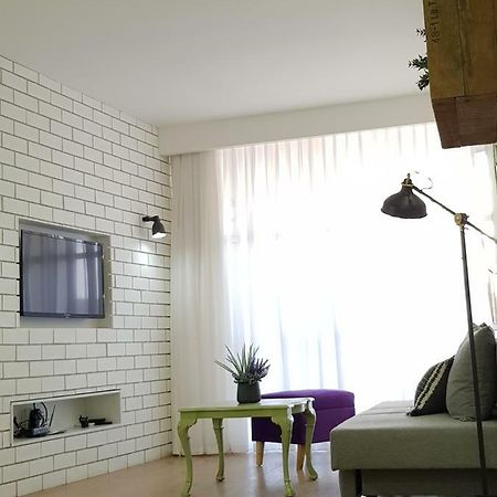 Stylish Apartment With A Patio Close To The Beach Eilat Esterno foto
